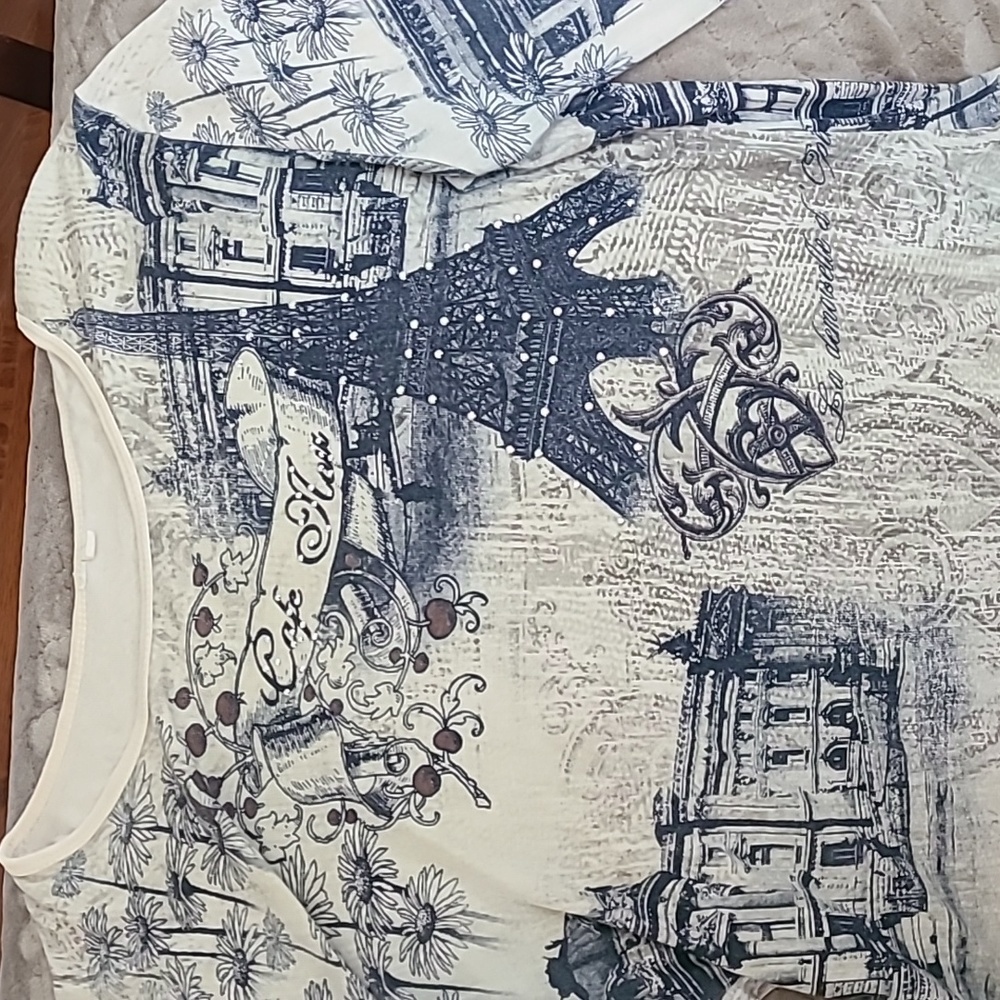 Top - Picture 2 of 9